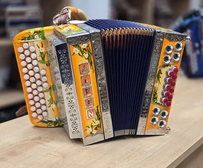 Rabljena harmonika Alpen B-Es-As 30
