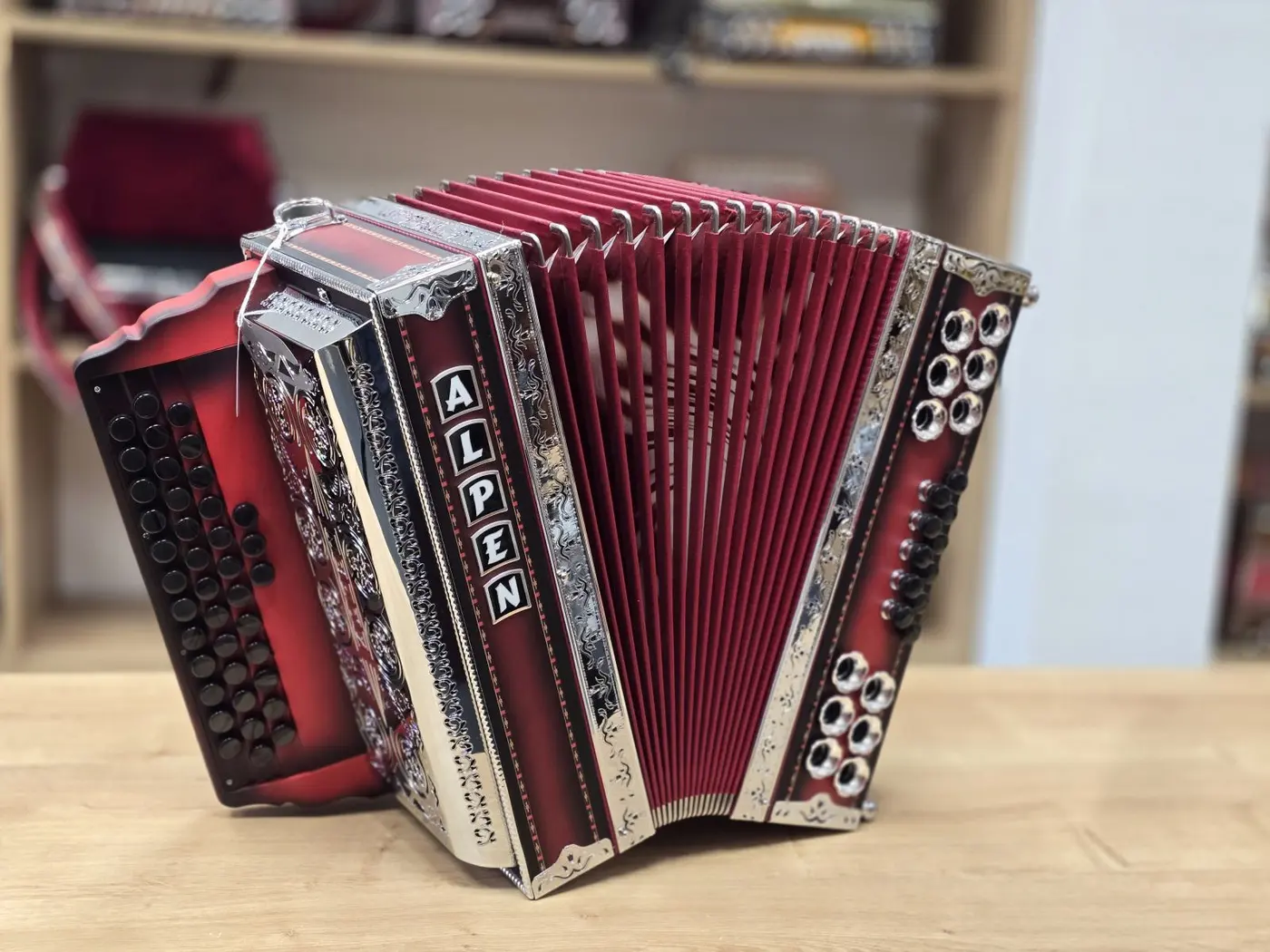 Nova harmonika Alpen C-F-B 38 — nove na zalogi – fotografija 10