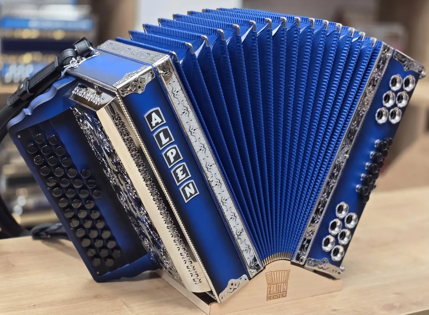 Nova harmonika Alpen C-F-B 38 — nove na zalogi – fotografija 4