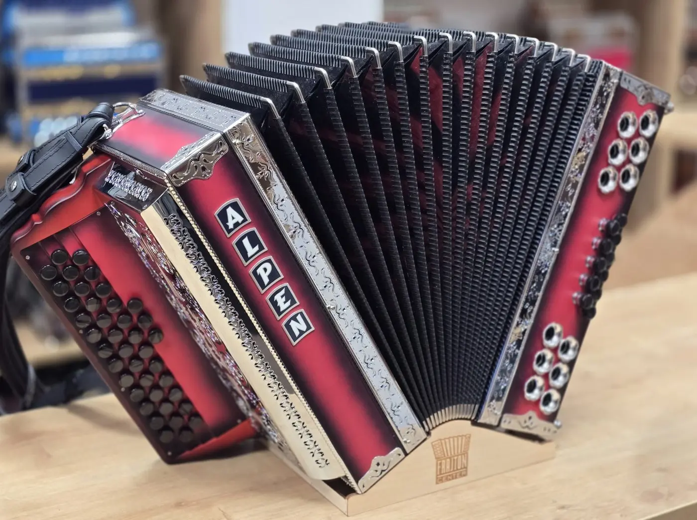 Nova harmonika Alpen C-F-B 38 — nove na zalogi – fotografija 5