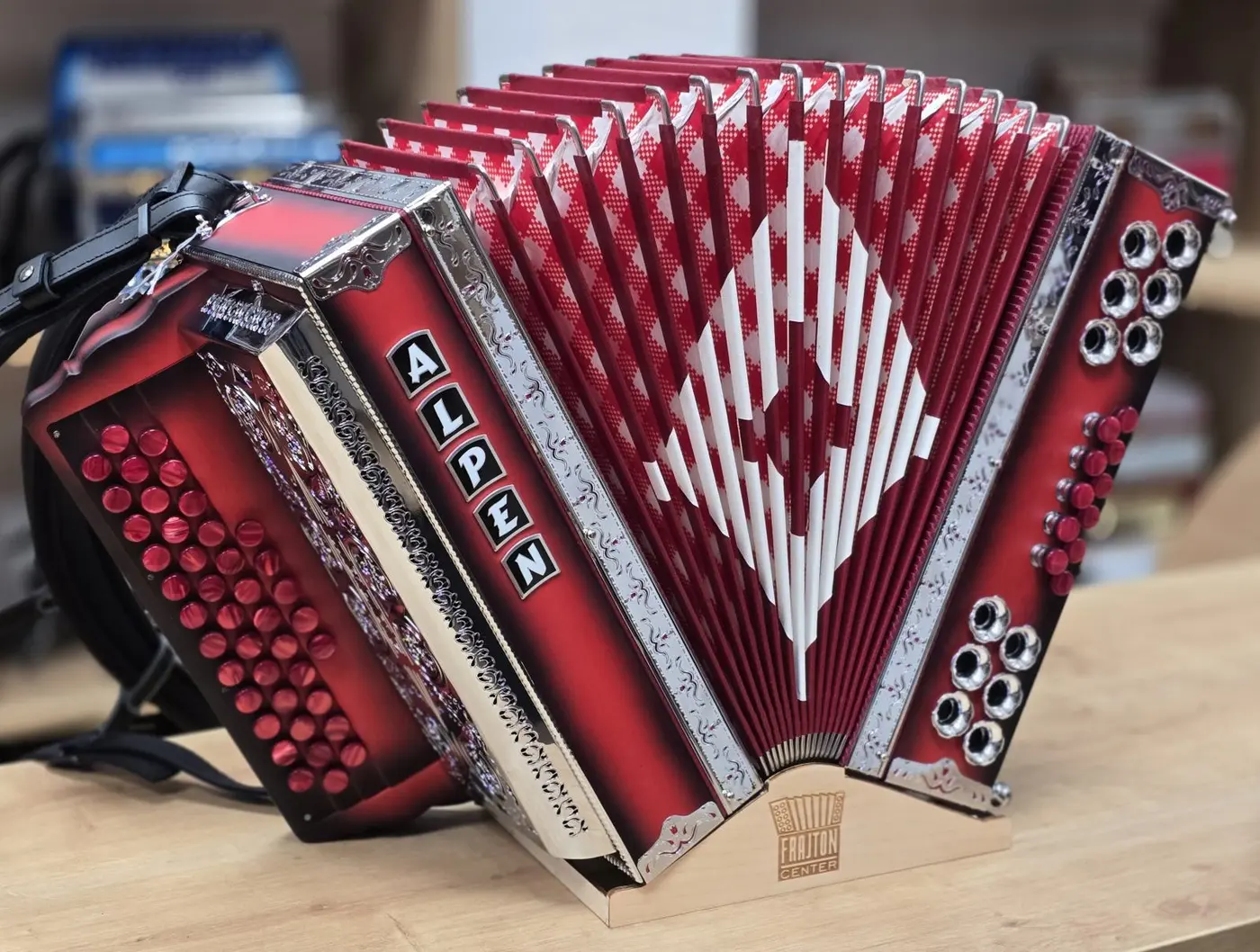 Nova harmonika Alpen C-F-B 38 — nove na zalogi – fotografija 6