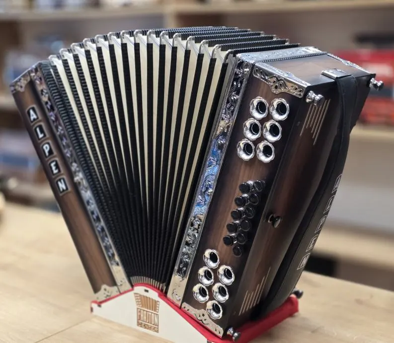 Nova harmonika Alpen C-F-B 38 – fotografija 2