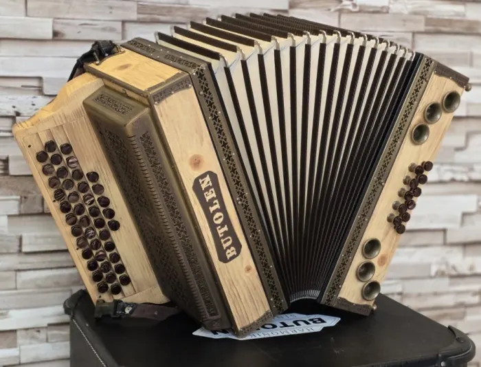 Rabljena harmonika Butolen C-F-B 38