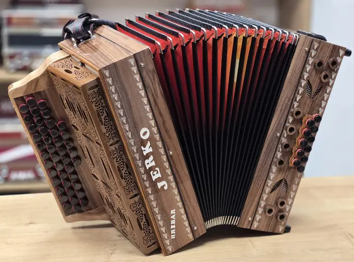 Nova harmonika Jerko C-F-B 38