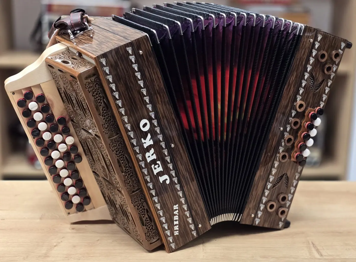 Nova harmonika Jerko C-F-B 38 – fotografija 4