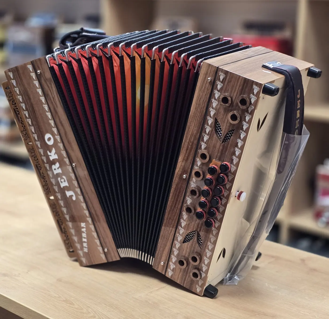 Nova harmonika Jerko C-F-B 38 – fotografija 6