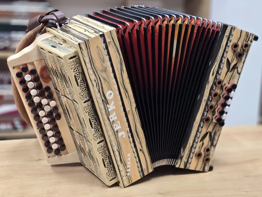 Nova harmonika Jerko C-F-B 38 – fotografija 6