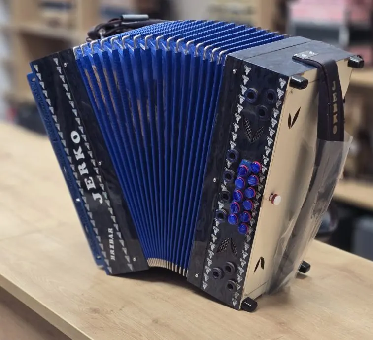 Nova harmonika Jerko C-F-B 38 – fotografija 3
