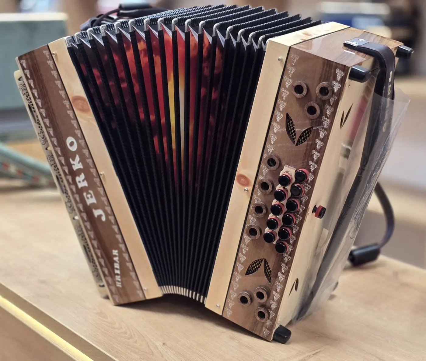 Nova harmonika Jerko Cis-Fis-H 38 – fotografija 3