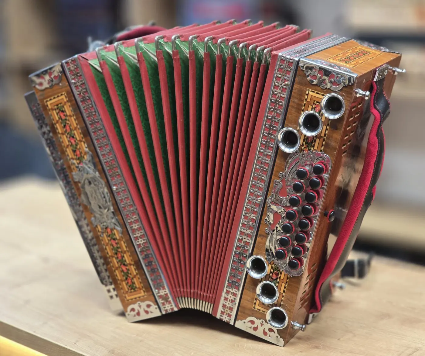 Rabljena harmonika Melodija C-F-B-Es 36 – fotografija 2