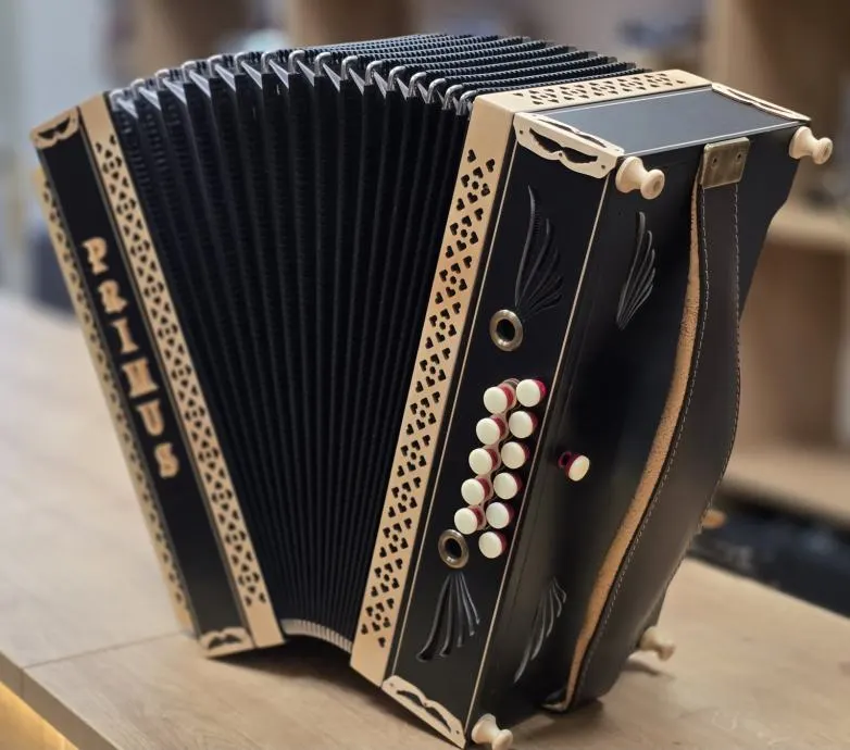 Rabljena harmonika Primus C-F-B 38 – fotografija 2