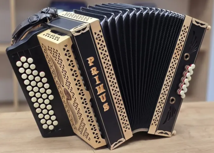 Rabljena harmonika Primus C-F-B 38