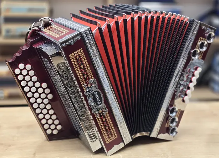 Rabljena harmonika Prostor B-Es-As 38