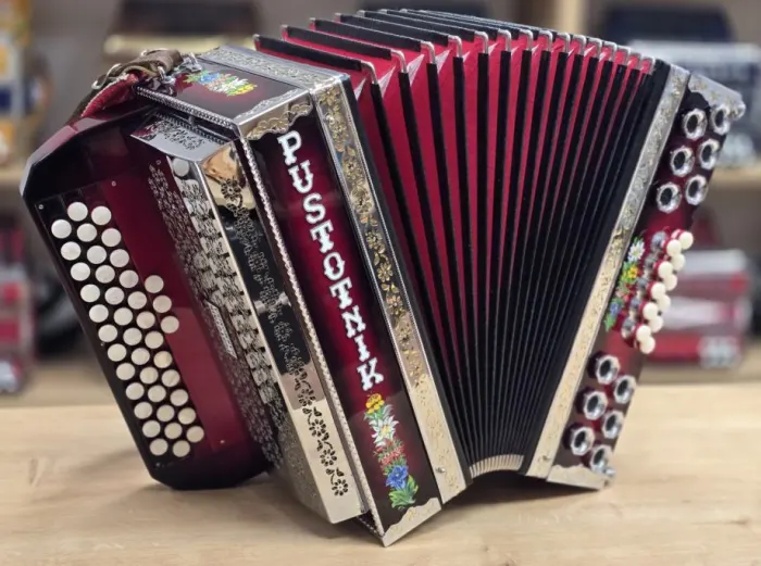 Rabljena harmonika Pustotnik C-F-B 38