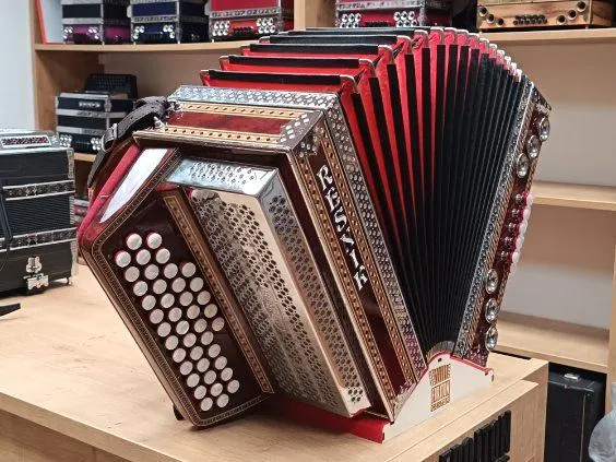 Rabljena harmonika Resnik C-F-B 38 – fotografija 3