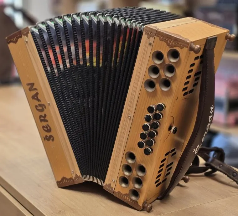 Rabljena harmonika Šergan Cis Fis H Cis-Fis-H 38 – fotografija 2