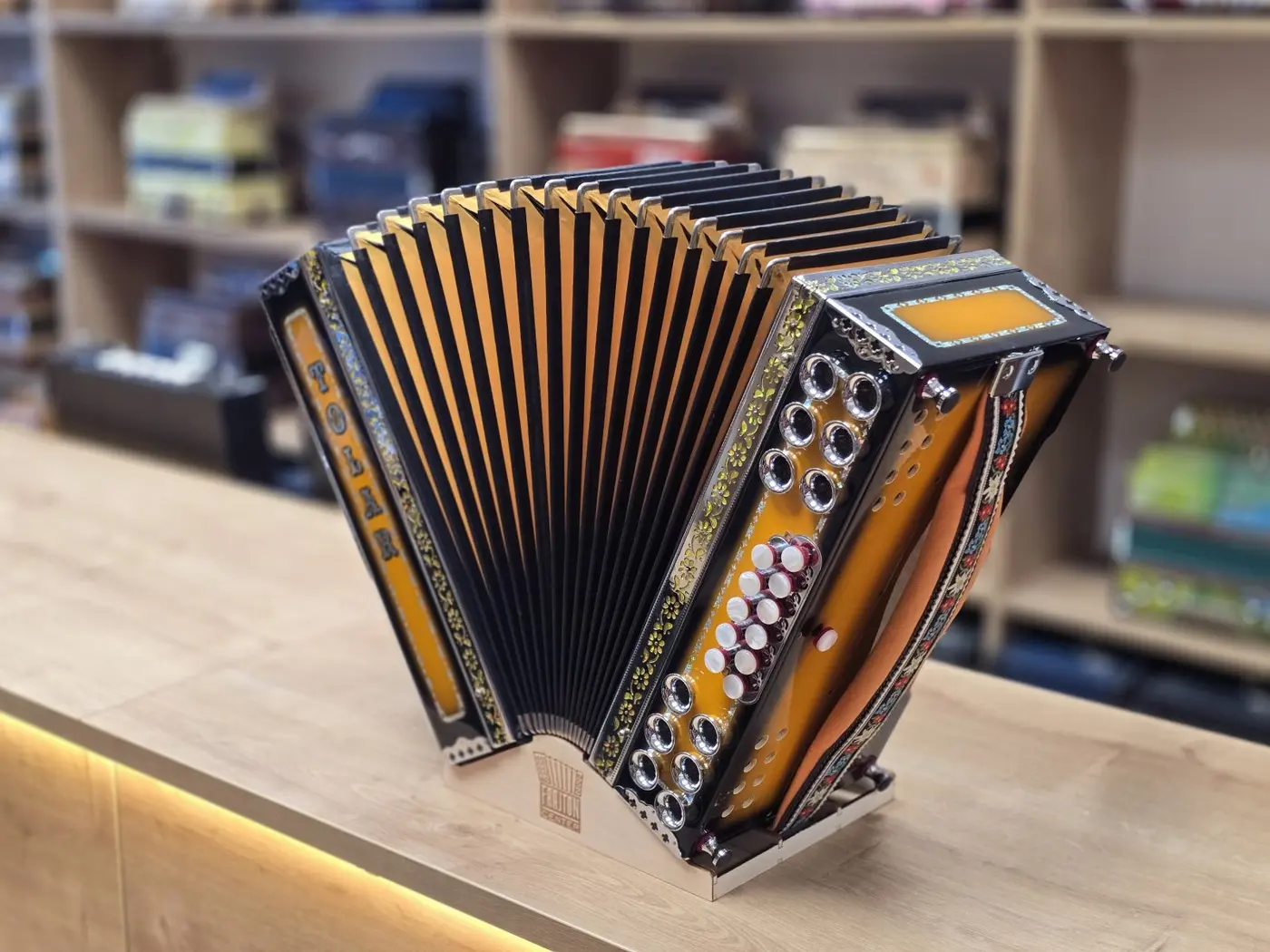 Rabljena harmonika Tolar B-Es-As 38 – fotografija 4