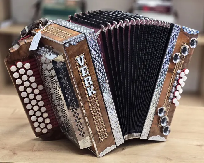 Rabljena harmonika Verk C-F-B 34