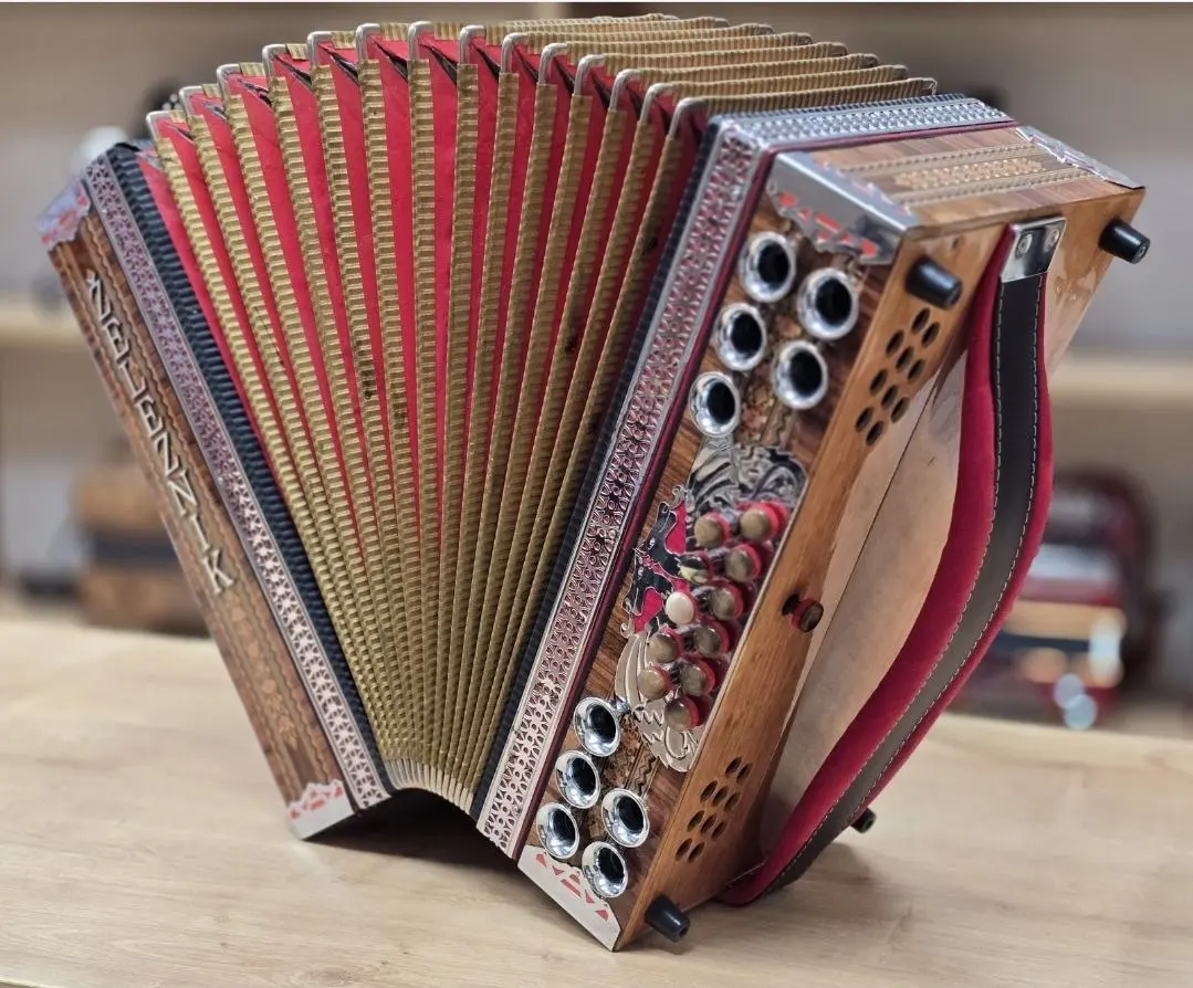 Rabljena harmonika Železnik C-F-B 36 – fotografija 2